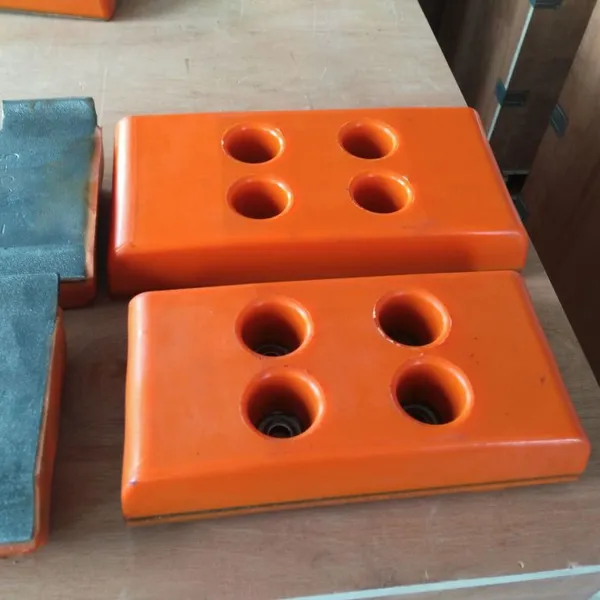 350mm Rubber Track Pads Bolted to Chain Links RP1200 Paver photo-3