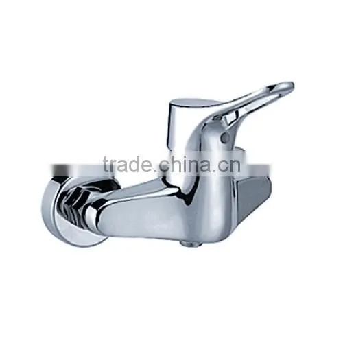 High Quality Chrome Plating Brass Bath Faucet With Diverter photo-2