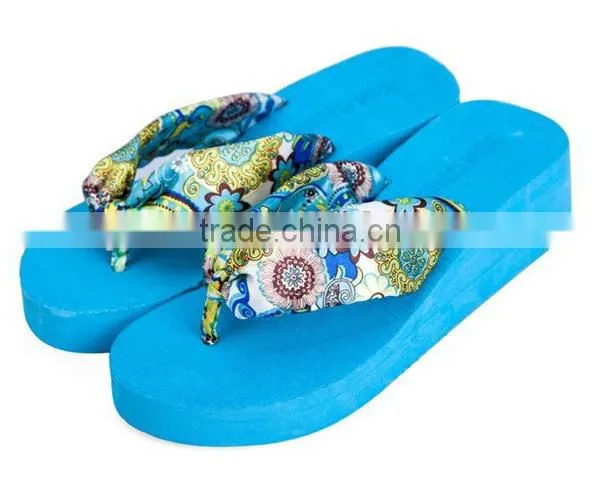 2015 Latest New Style Fashion Filp Flops Beach Slippers Wholesale photo-2