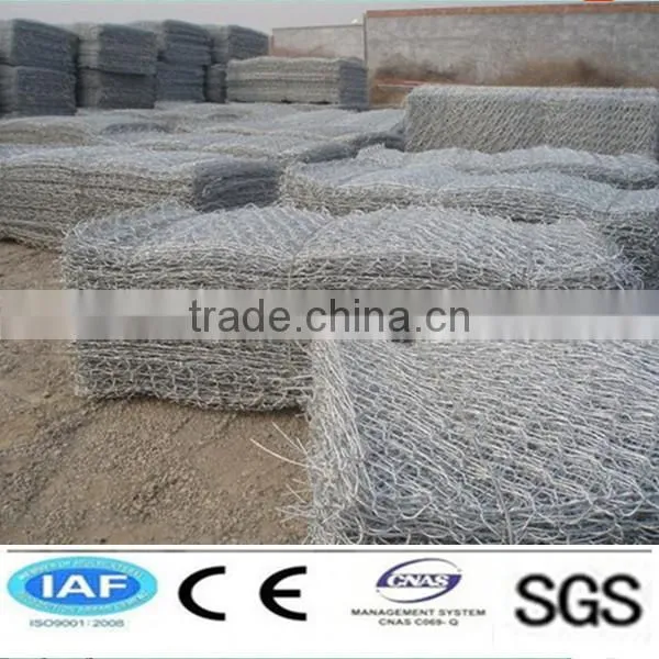 High Quality Anping Hexagonal Mesh Fence Factory(ISO9001) photo-6