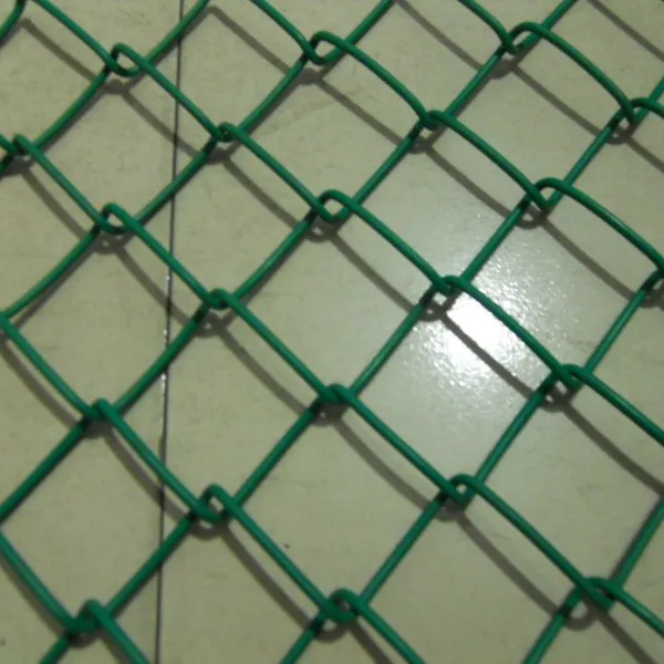 Cerca de arame em malha de corrente galvanizada a quente, calibre 12, conforme a ASTM A392 photo-4