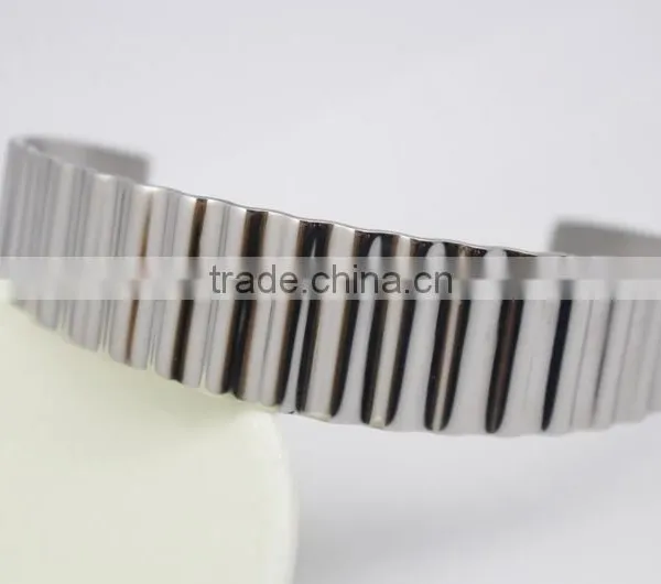 Mirror Polish Personality Lover Bracelets Jewellery Accesories 304L/316L Stainless Steel for Women Men Etched Stripe Bangles photo-2
