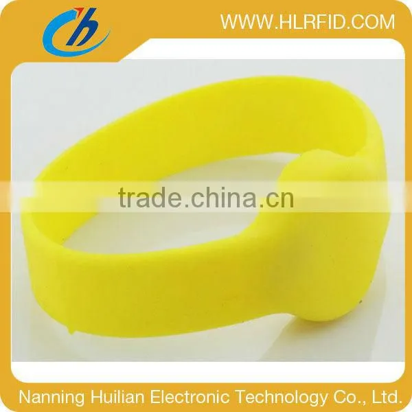 2015 Hot Sell Alien H3 Chip Silicone Rfid Wristband/bracelet/watches for Events photo-3