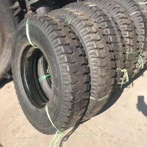 825R20 Claw Truck Tyre photo-2