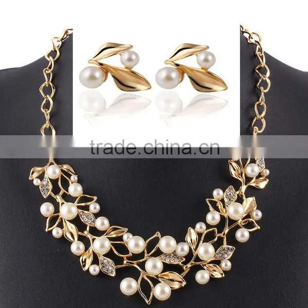 Newest Women Fashionable Pearl Wedding Necklace and Earrings Set Jewelry Set photo-5