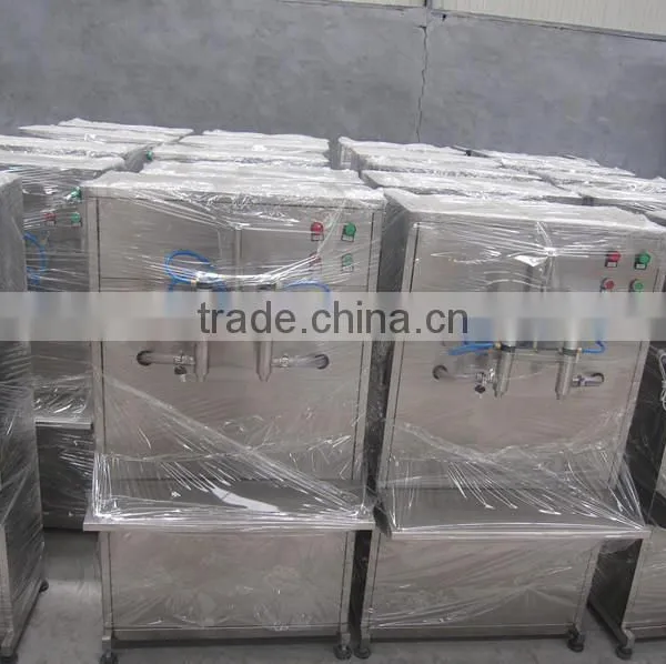 High Speed Full Automatic Engine Oil Filling Machine photo-4
