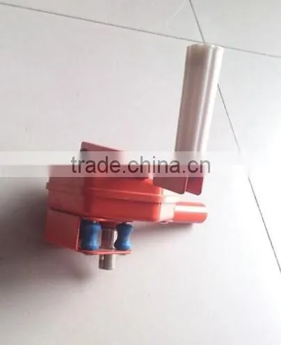 Greenhouse Equipment Manual Hand Winch Film Reeler for Agriculture Greenhouse photo-2
