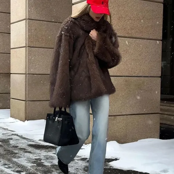 2025 Women’s Faux Fur Coat With Lapel Collar – Trendy and Cozy Fall Winter Wholesale Clothing photo-3
