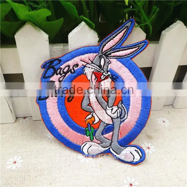 factory hot sell cartoon character Bugs Bunny embroidery patches