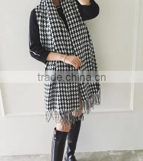 Hot Sale 2017 New Year Spring Women Scarf Back and White Grid Fake Woolen UK Wind Lady Muffler photo-6