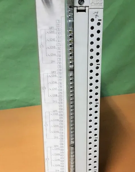 ABB DI636 3BHT300014R1 Digital Input 16 Ch. photo-2