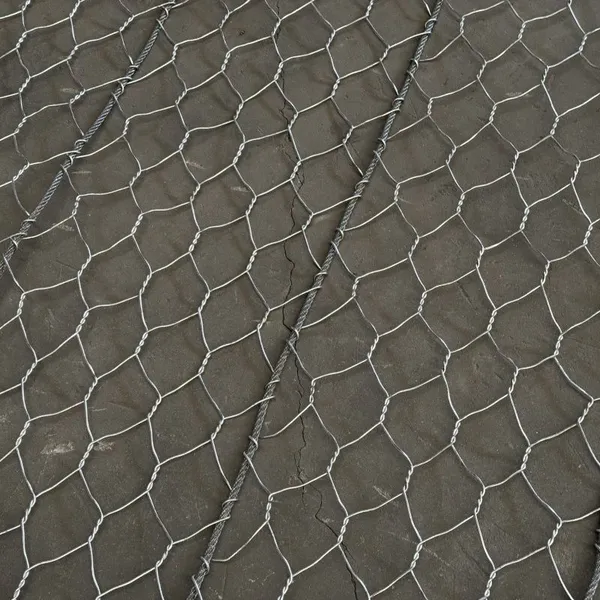 China Supplier Hr System With High-strength Steel Wire Mesh Rockfall Netting for Slope Protection photo-6