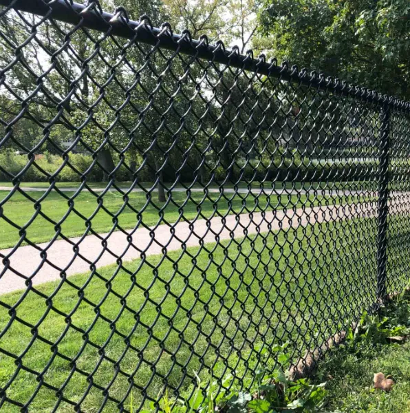 Customized Sustainable Wholesale Powder Sprayed PVC Coated Chain Link Fence Cyclone Wire Mesh Fence for Baseball Fields