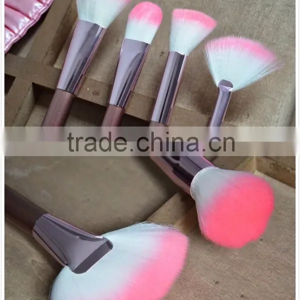 Hot Sale 22pcs Superior Professional Soft Cosmetic Makeup Brush Set + Pouch Bag Case Makeup Kit photo-2