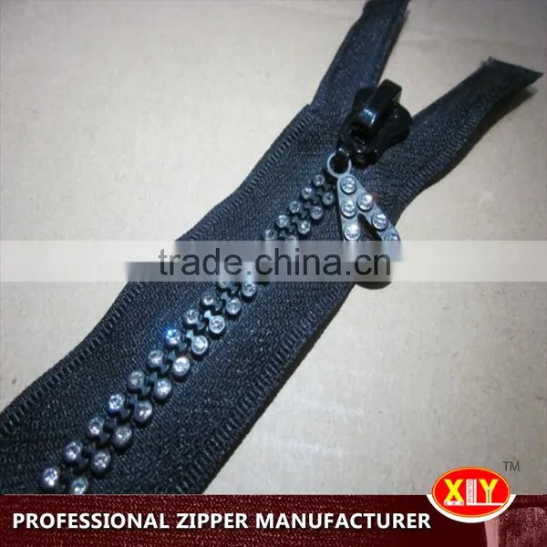 Shenzhen Xly Large Plastic Rhinestone Zipper photo-4