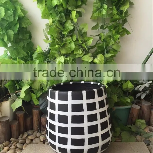 Hand Painted Flower Pot With DIY Designs photo-3