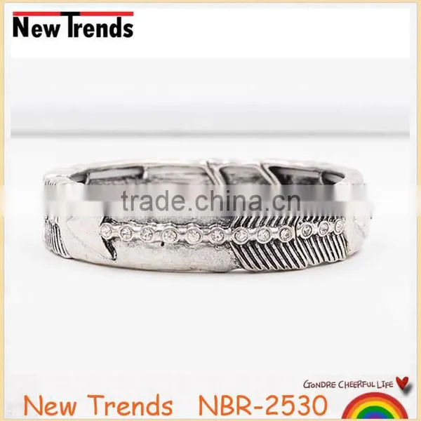 2016 Crystal Alloy Leaf Bangle Metallic Plated Fashion Leaves Rhinestone Bangle photo-3