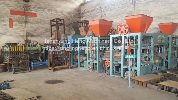 LINGHENG QT4-25 AUTOMATIC HOLLOW CEMENT BLOCK BRICK MAKING MACHINE PAVER BRICK MACHINE photo-4