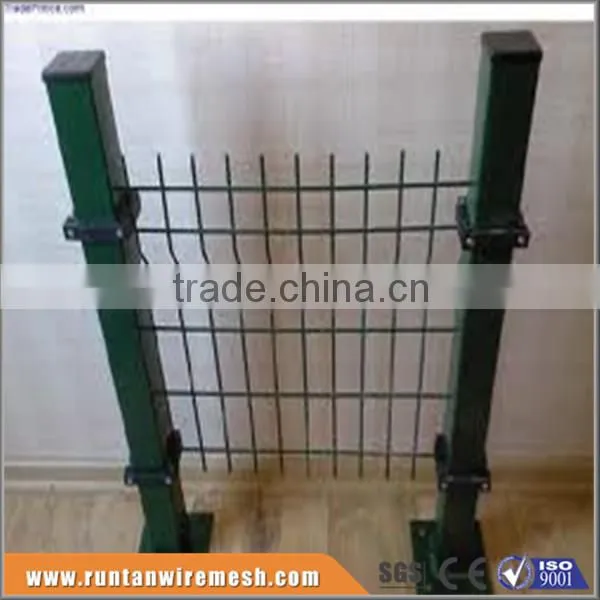 Hot Dipped Galvanized and Pvc Coated Security 3D Curved Welded Wire Mesh Fence photo-2