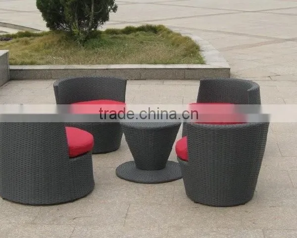 Garden Rattan Table and Chair photo-3