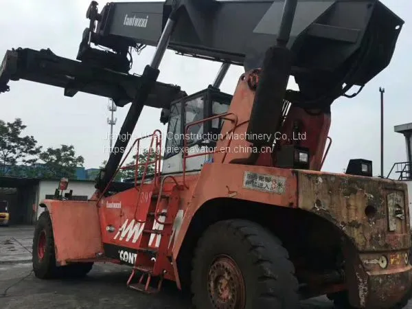 Used FANTUZZI CS45KM Reachstacker photo-3