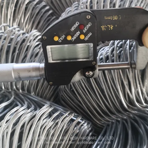 Chain Link Fence/ Diamond Metal Fencing/Chain Link Wire Fencing Project/ FENCE/pvc Coated Chain Link Fence