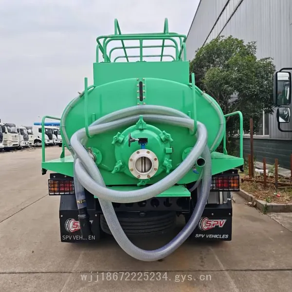 Isuzu 5-cubic and 6-cubic Export-type 4×2 Single-axle Vacuum Sewage Suction Truck, Specially Customized for the Overseas Market photo-4