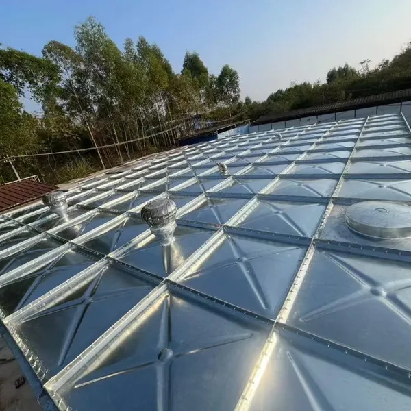 Tanque de agua modular de panel compuesto SMC FRP duradero para suministro de agua en áreas remotas