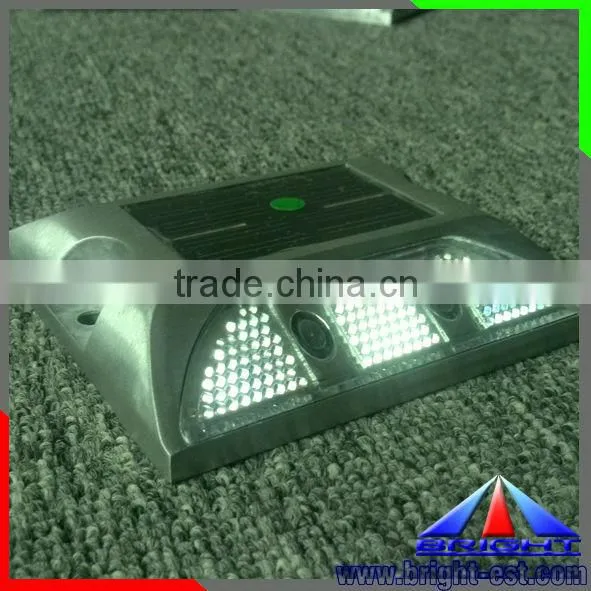 New Design Yellow and Red Color 6pcs 5mm Ultra Bright LEDs Aluminum Led Solar Road Stud With Quick Delivery photo-3