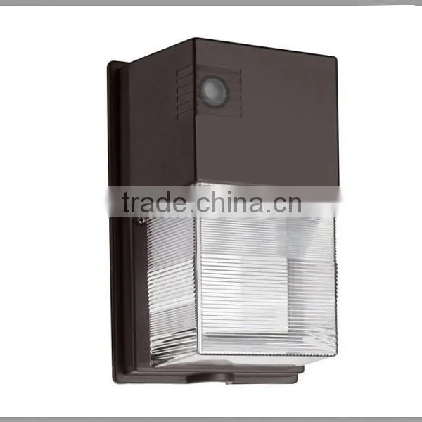 UL DLC IP65 30W LED Wall Pack With 5 Years Warranty for Outdoor Using photo-3