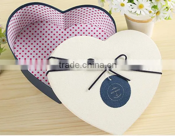 2016 Fashinable Empty Heart Shape Cardboard Gift Box With Ribbon photo-4
