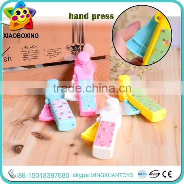 Hot-selling Raw Material Micro Hanging Fan Toys for Promotion photo-5