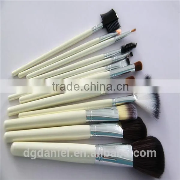 Soft Synthetic Makeup Brush With Flower PU Pouch 12pieces photo-4