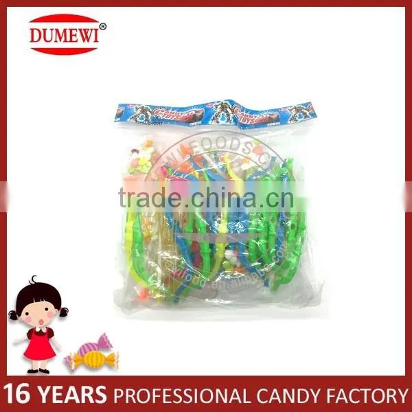 China Cheap Plastic Shooting Bow and Arrow Toy Candy photo-5