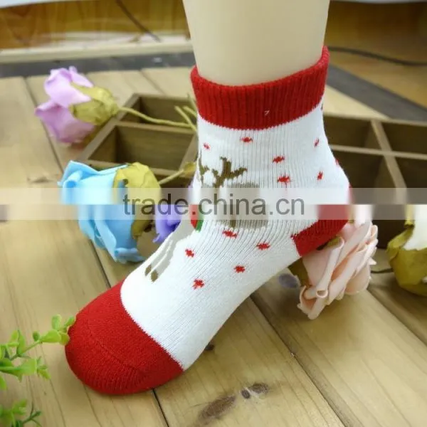 New Design Very Cheap Baby Socks Christmas Sock Made in China photo-4