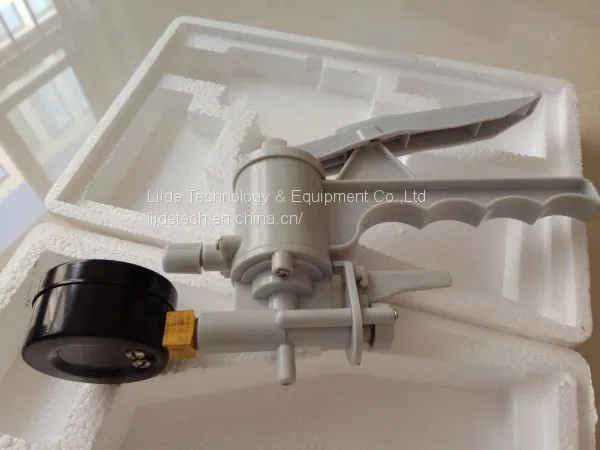 Handhold Manual Plastic Air Pneumatic Hand Pump 760 MmHG 100Kpa photo-4