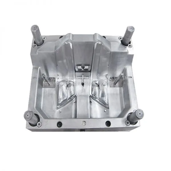 China Factory Manufacture High Quality Precision Customized Plastic Injection Mould for Automobile Lamp Cover