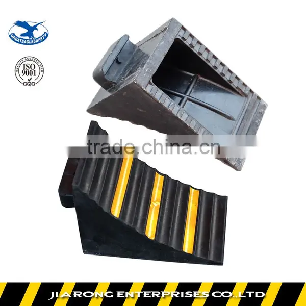 Good Quality One Side Rubber Wheel Chock for Trucks PS015