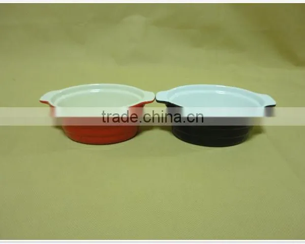 Good Quality Round Colored Ceramic Bakeware With Two Handles photo-3