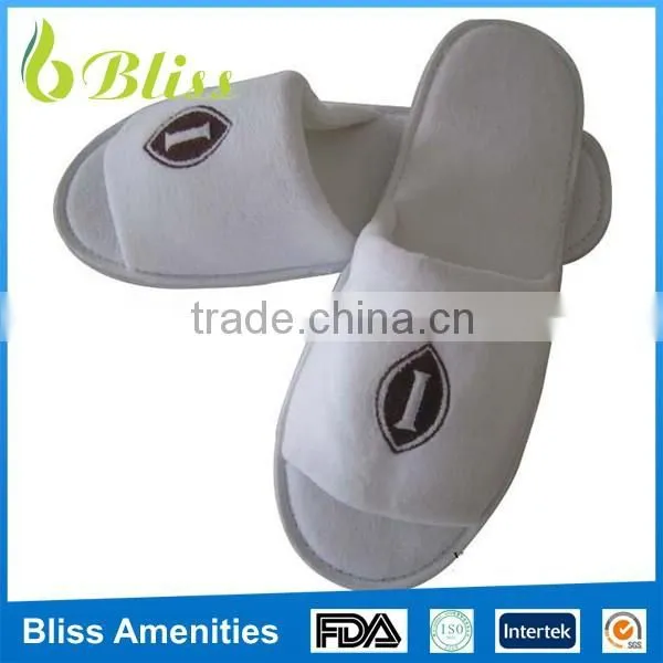 N29 Best Seling Disposable Eco-Friendly Hotel Slippers With Embroideried Customized Logo photo-4