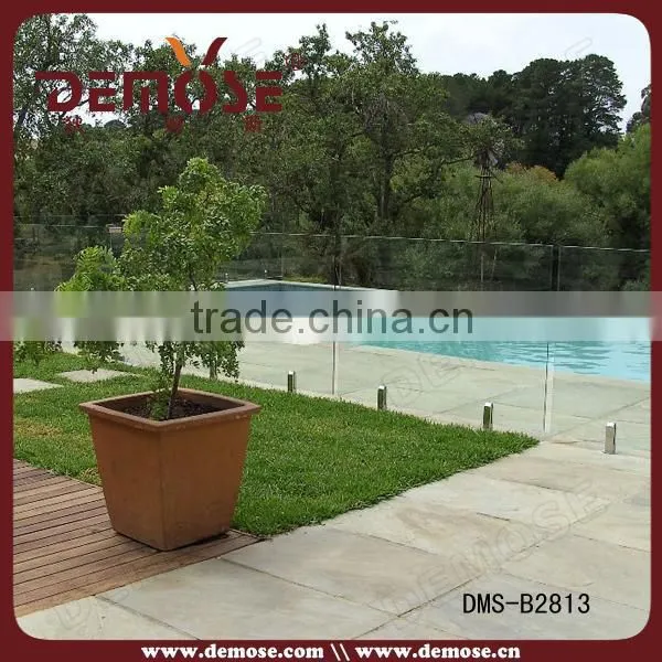 Prefab Wrought Glass Stair Baby Safety Guard Railings Used in Pool Designing