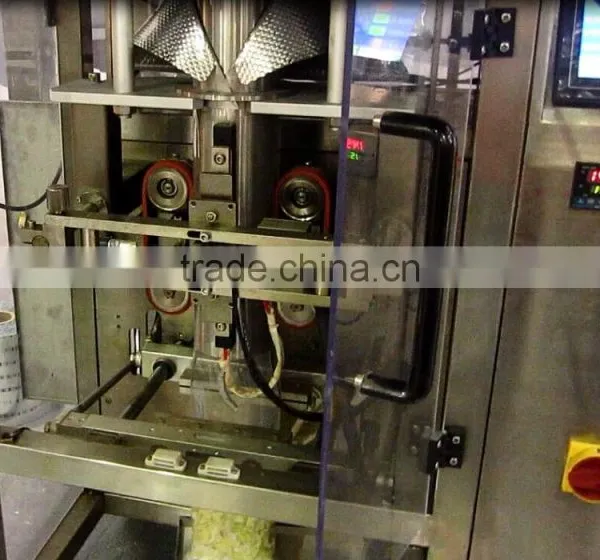 Full Automatic High Efficiency Cucumber Packing Sealing Machine photo-2
