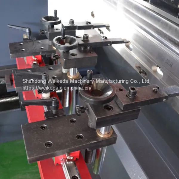 APB-70T/2500 Press Brake photo-5
