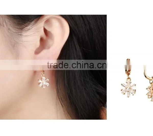 2016 Latest Design Girls Top Elegant Drop Clear Snowflake Earring for Gift photo-5
