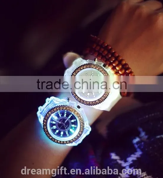 Stock Wholesale 2015 New Color Led Diamond Watches Fashion for Men Women Teenagers Silicone Plastic Electronic Watch photo-2