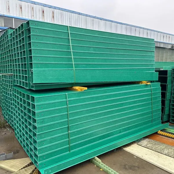 Custom Heavy-Duty Fiberglass Step Ladder for Industrial Maintenance Applications photo-3