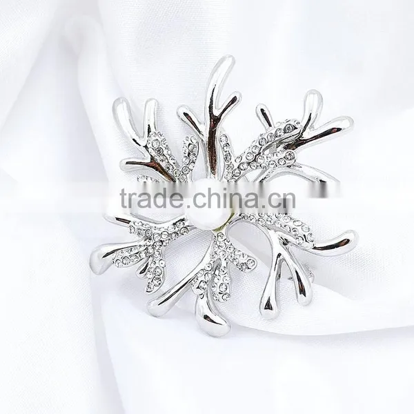 Christmas Silver Hanging Decorative Snowflakes Brooch Jewelry photo-5