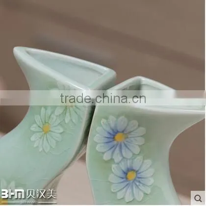 2 Pics a Set Art Couple Crackle Glazed Ceramic Vase With Flower photo-2