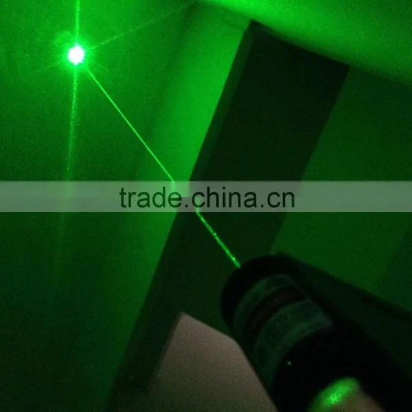 Waterproof Rechargeable Power100mw Green Laser Pointer photo-4