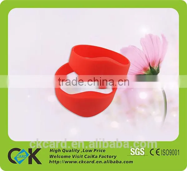 Wholesale Waterproof Silicone Sport Bracelet/RFID Bracelet photo-4